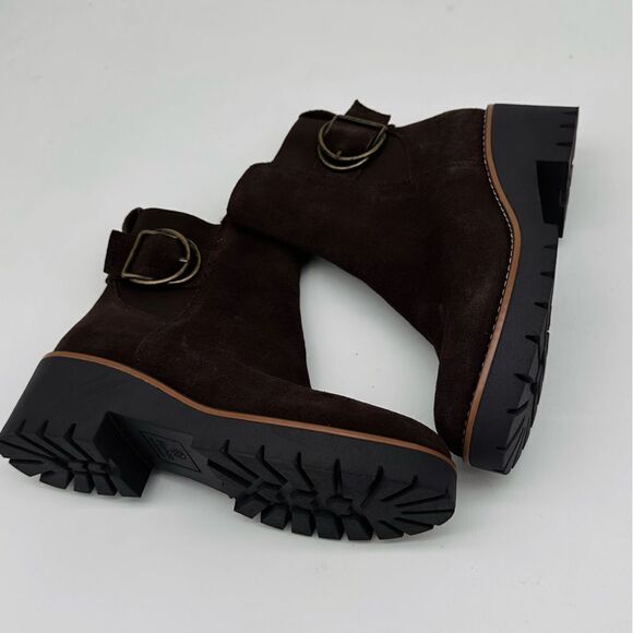 Dakota Waterproof Bootie (Women)
Blondo - Picture 2 of 5